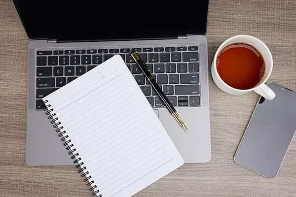 法律援助打什么